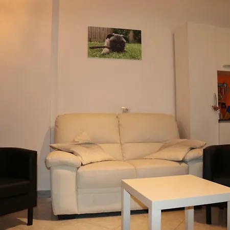 Rosenthal Flat Naples
